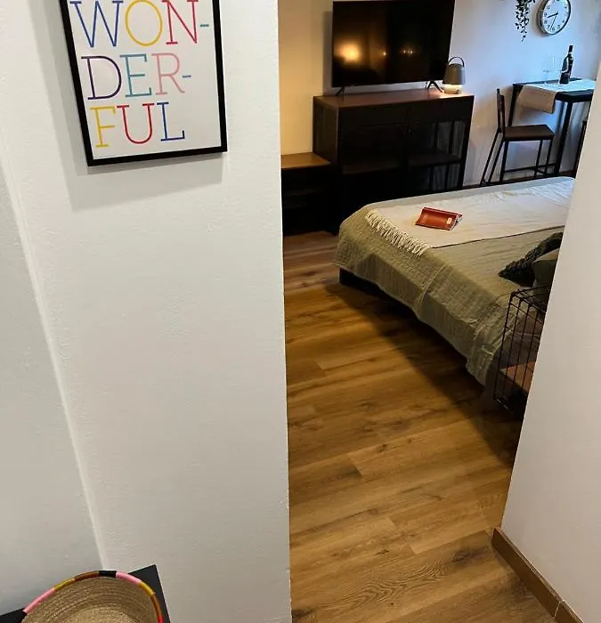 Stylish Apartment 3 Km Away From Duomo - Netflix, Wi-Fi, All Comforts Included-1